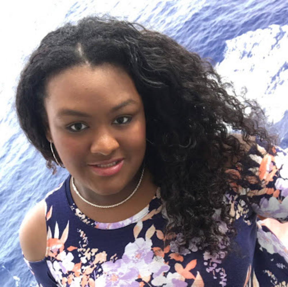 Meet your Posher, Deondra